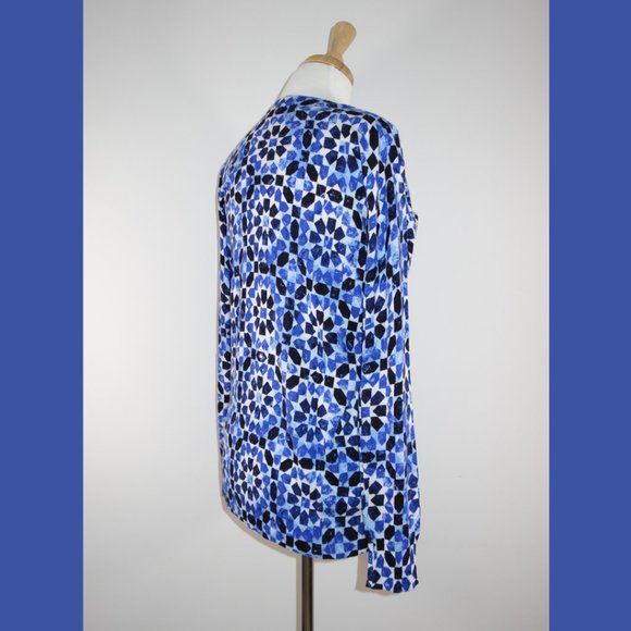 Michael Kors Blue Print V-Neck Sweater - size M - Picture 6 of 13